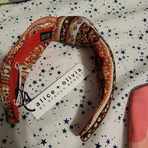 Bundle - Picture 2 of 8